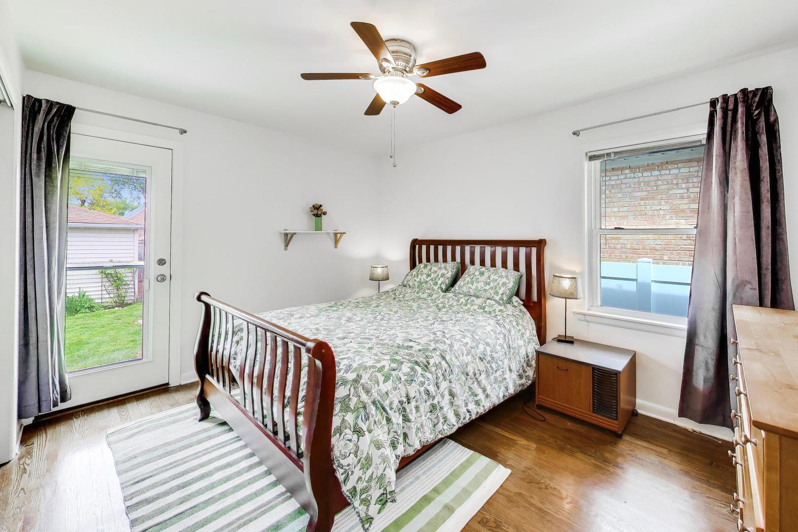 5414 N Neenah Avenue, Chicago, IL 60656