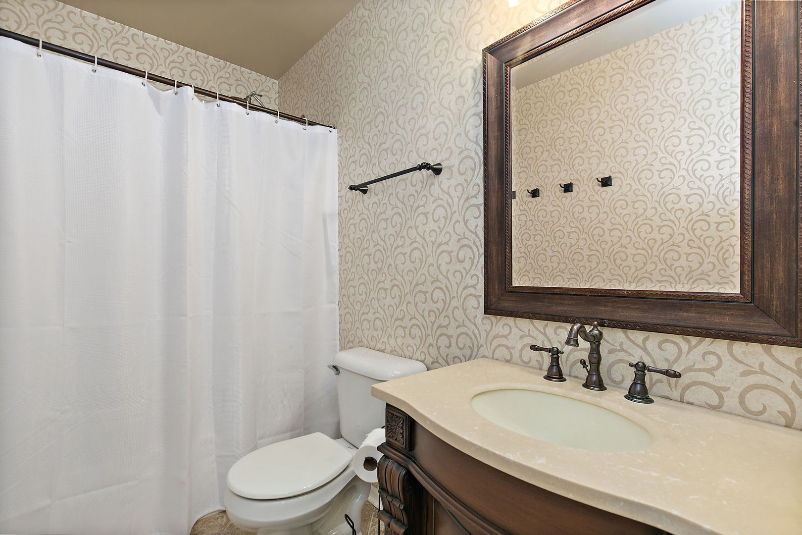 142 Meadows Drive, Gilberts, IL 60136