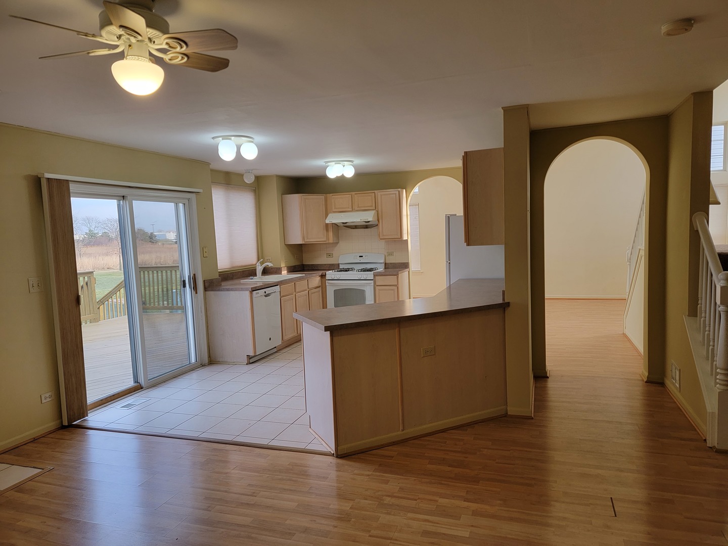 2135 Feldott Lane, Naperville, IL 60540