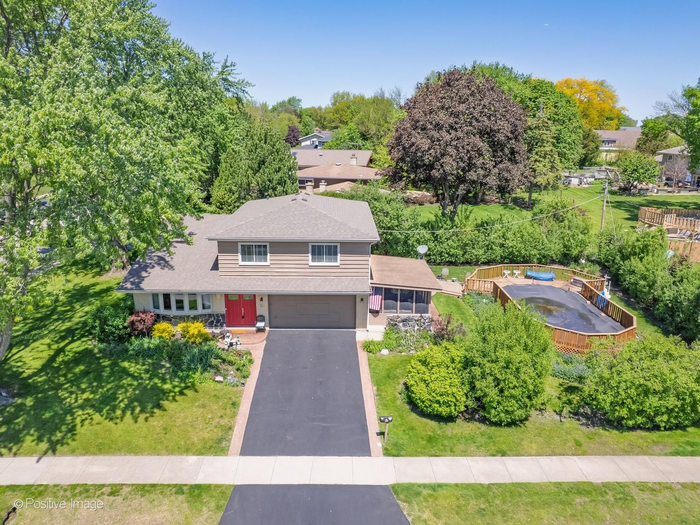 534 E Foster Avenue, Roselle, IL 60172
