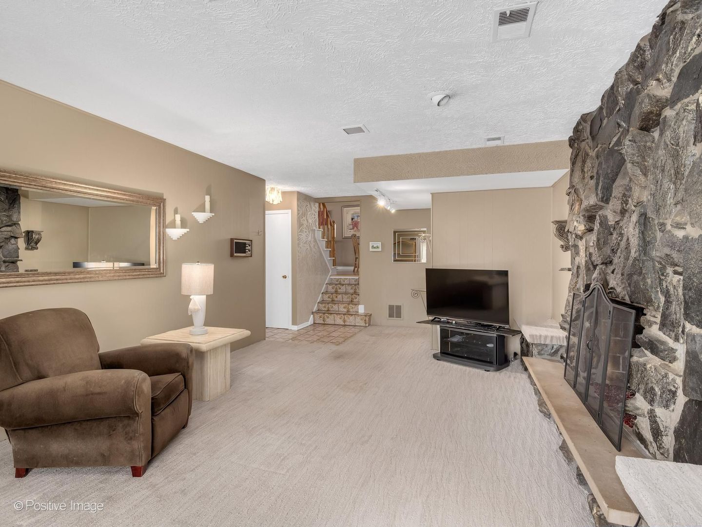 534 E Foster Avenue, Roselle, IL 60172