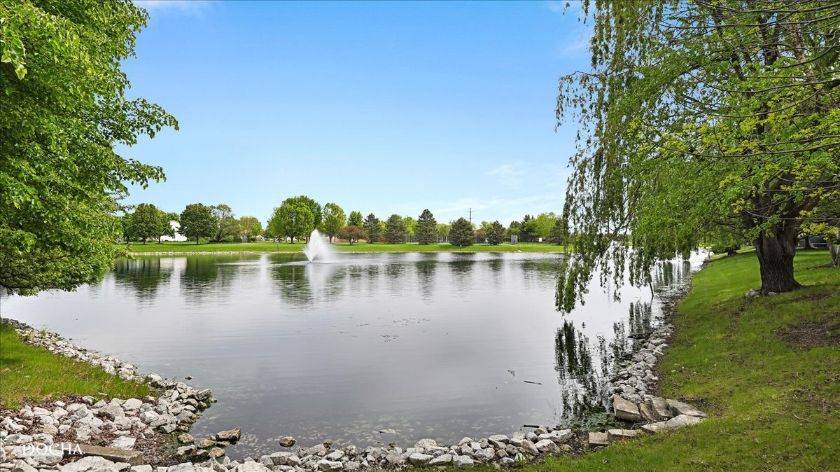 1886 N Wentworth Circle, Romeoville, IL 60446