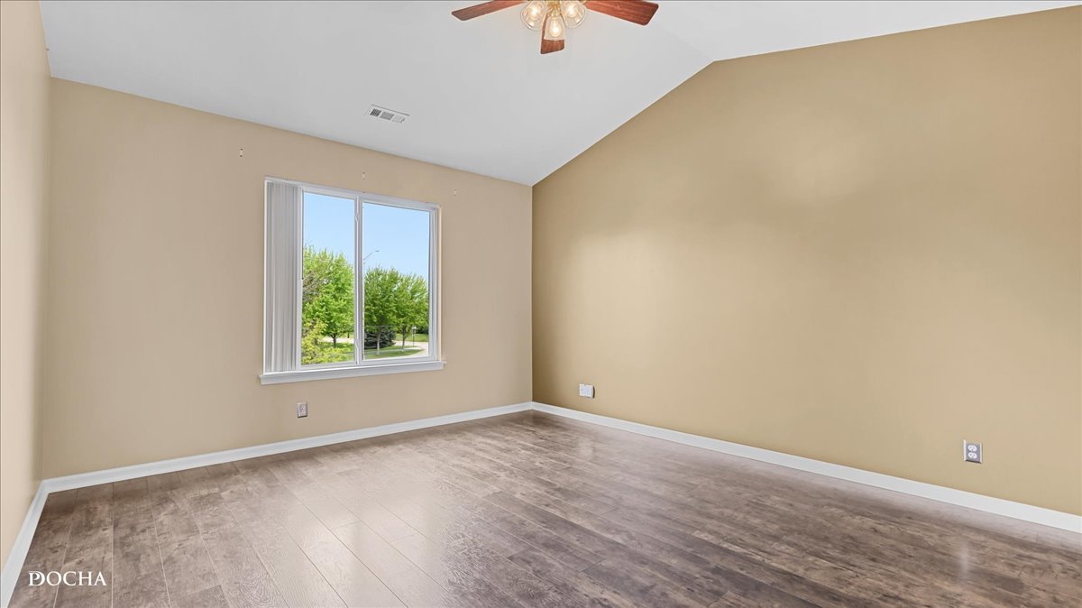1886 N Wentworth Circle, Romeoville, IL 60446