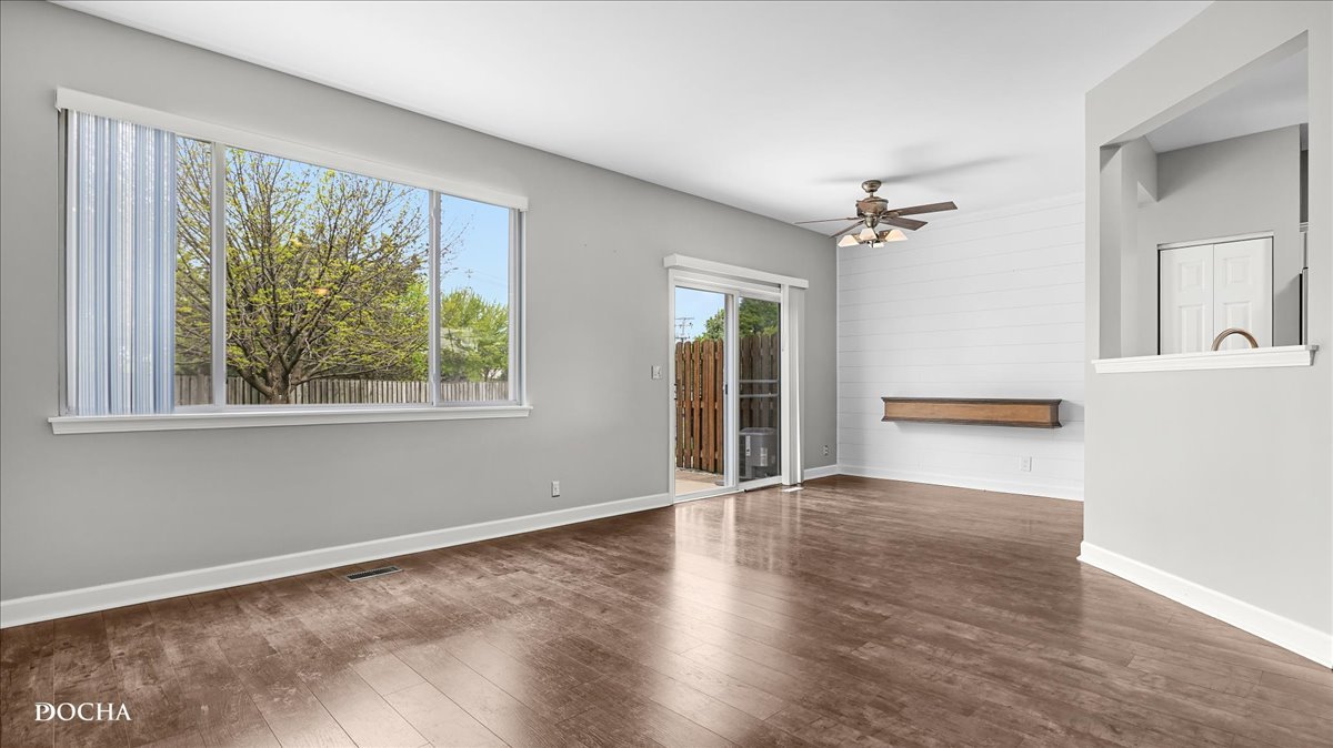1886 N Wentworth Circle, Romeoville, IL 60446