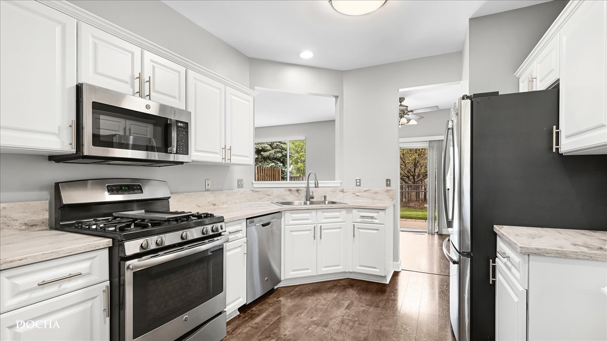 1886 N Wentworth Circle, Romeoville, IL 60446