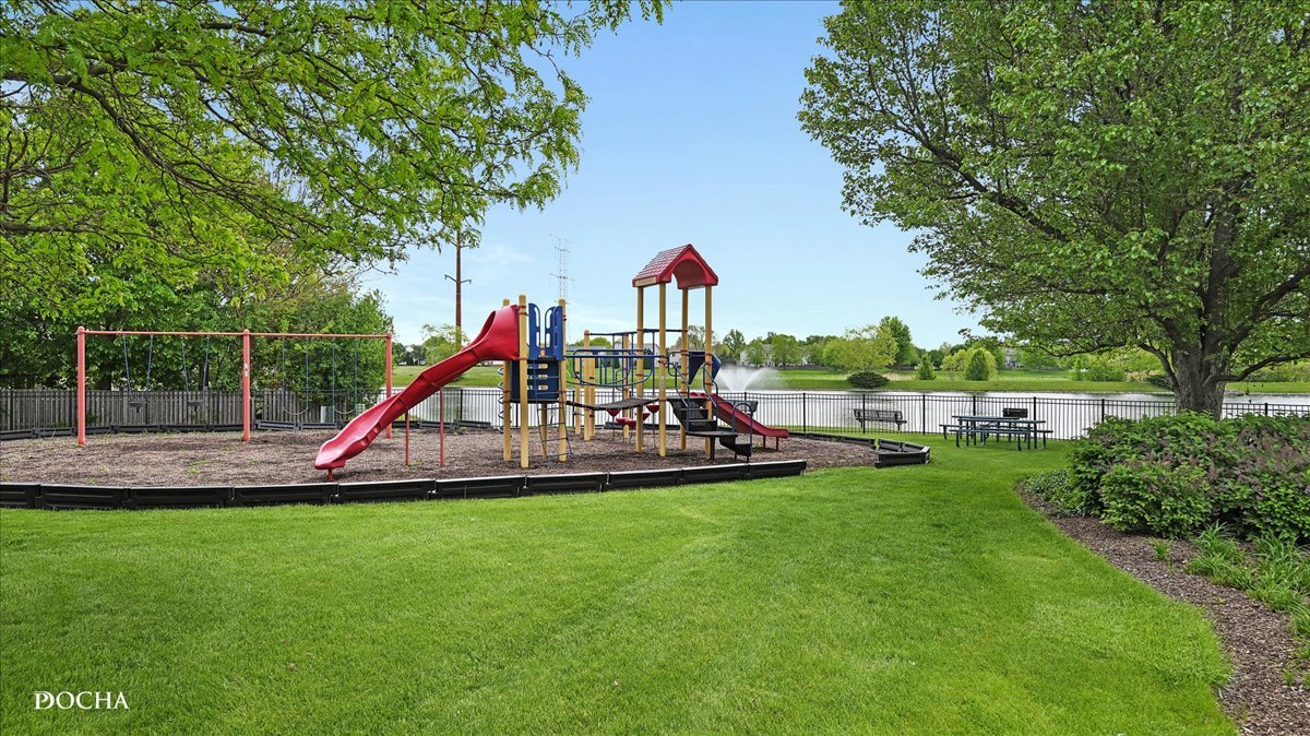 1886 N Wentworth Circle, Romeoville, IL 60446