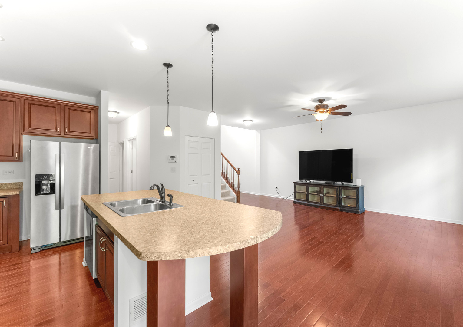 2715 Blakely Lane, Naperville, IL 60540
