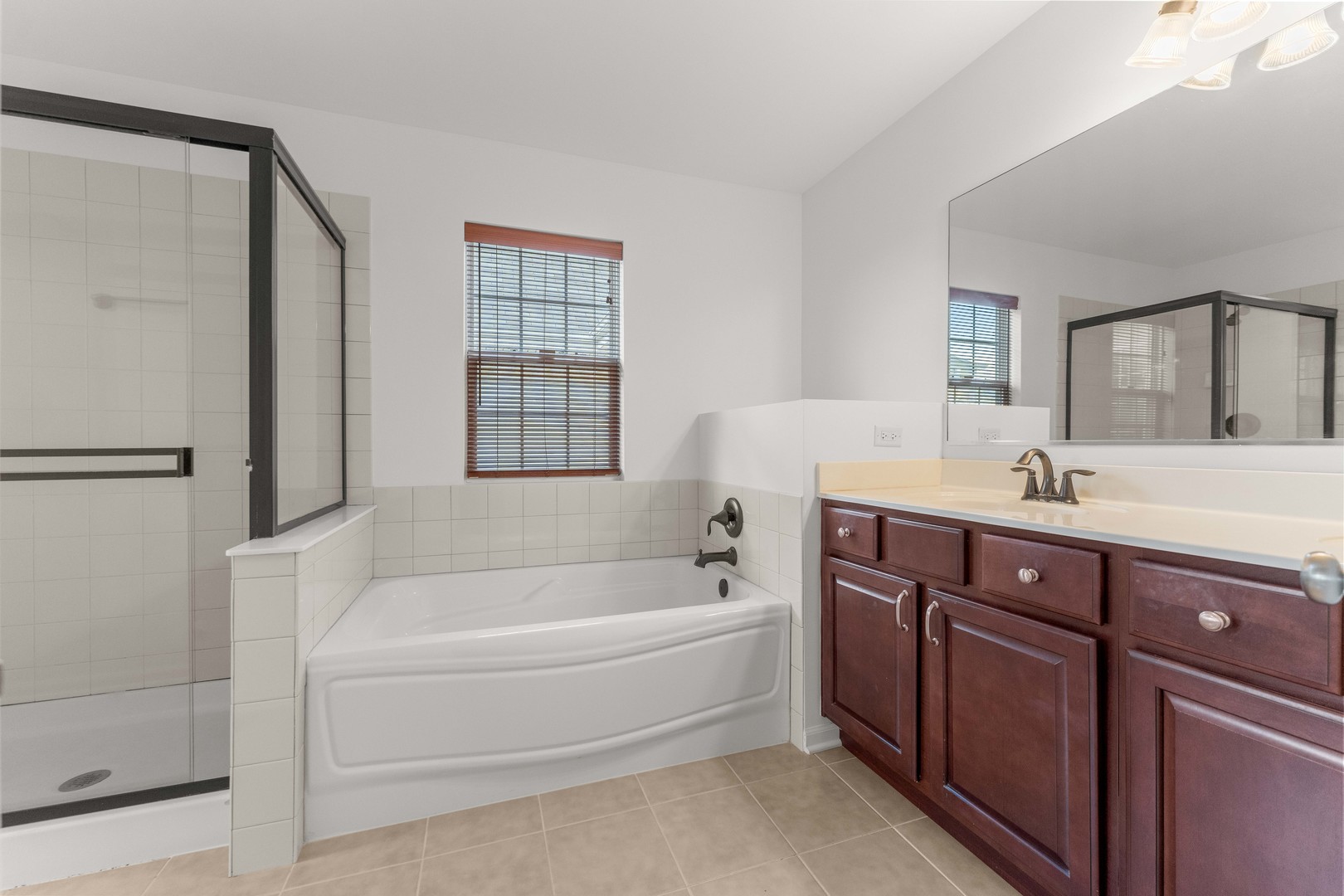 2715 Blakely Lane, Naperville, IL 60540