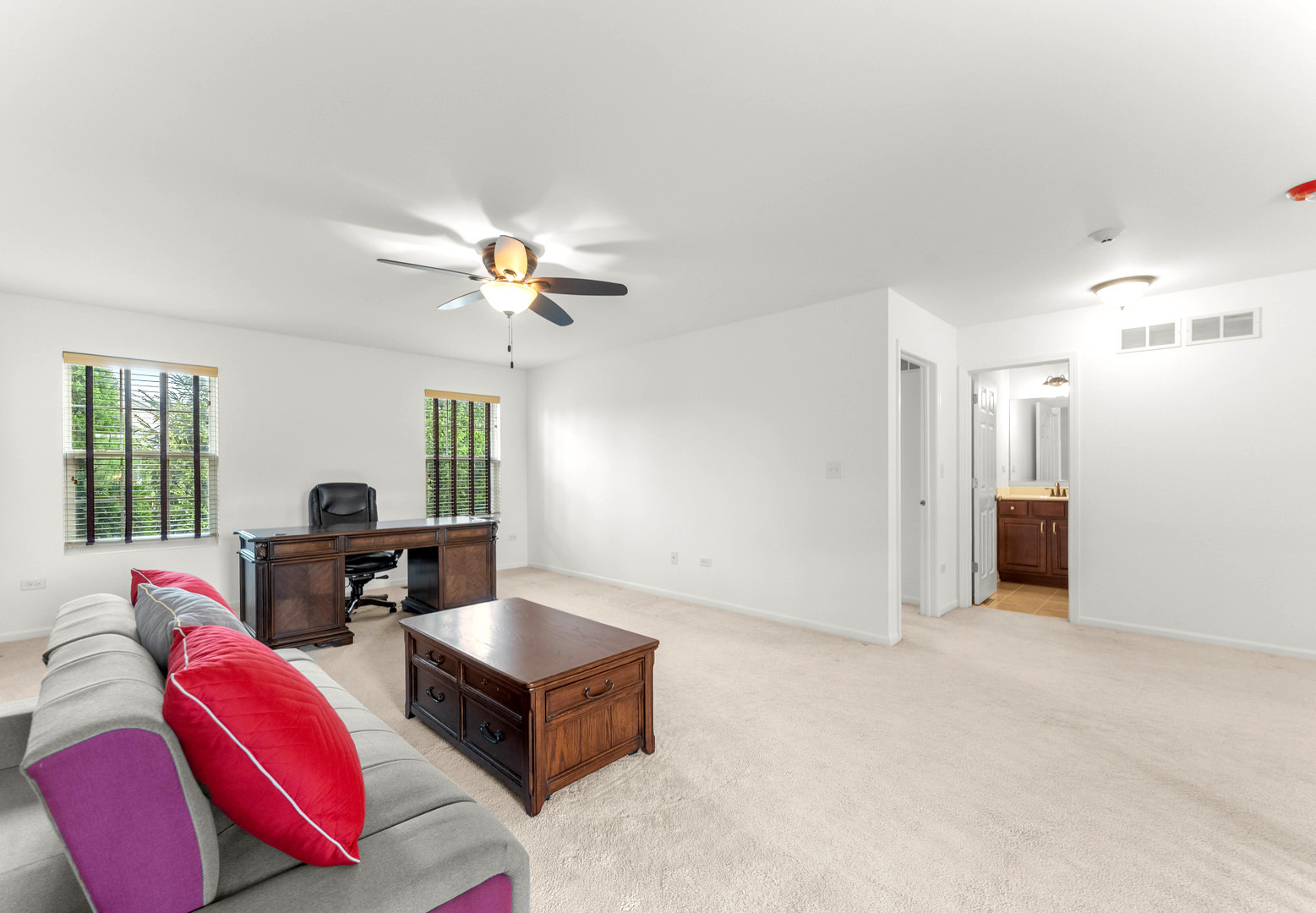 2715 Blakely Lane, Naperville, IL 60540