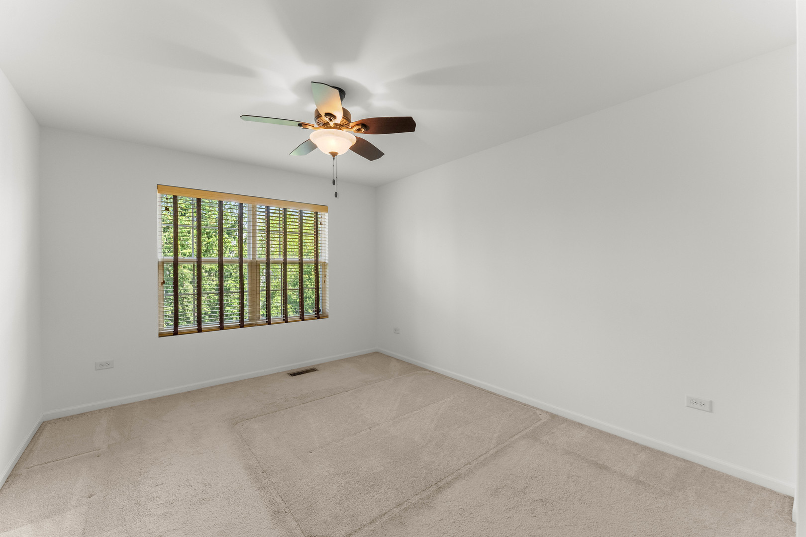 2715 Blakely Lane, Naperville, IL 60540