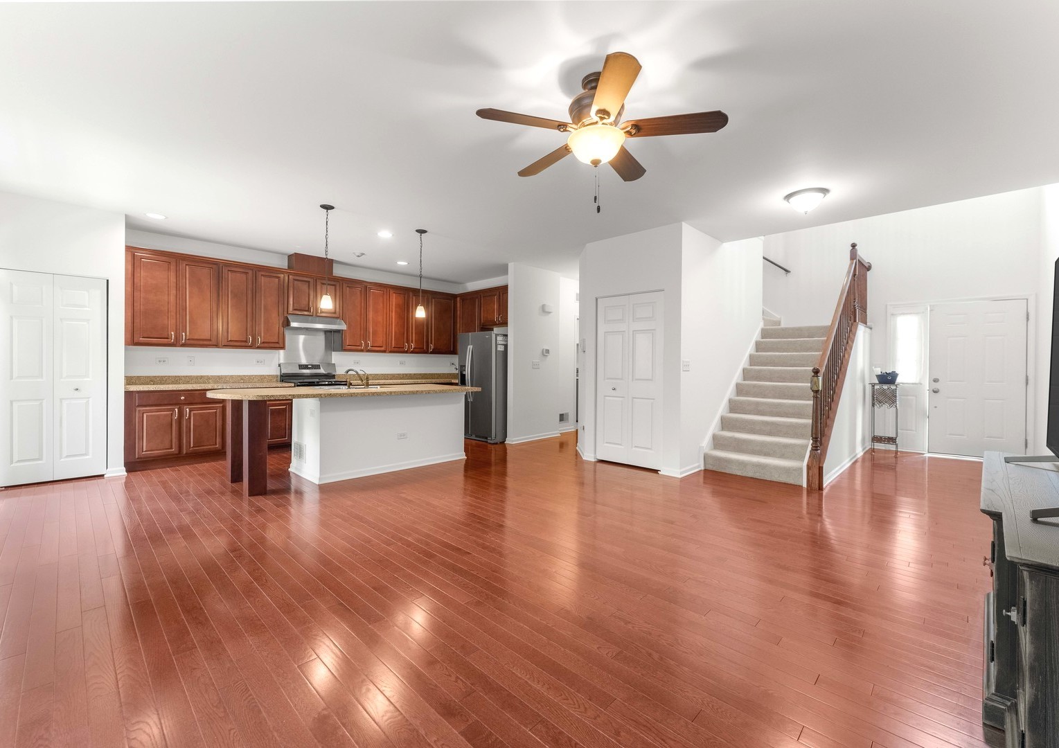 2715 Blakely Lane, Naperville, IL 60540