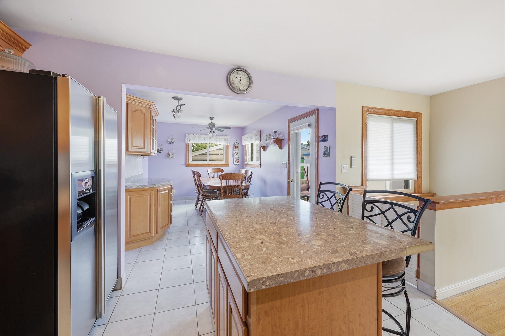 329 E Myrick Avenue, Addison, IL 60101