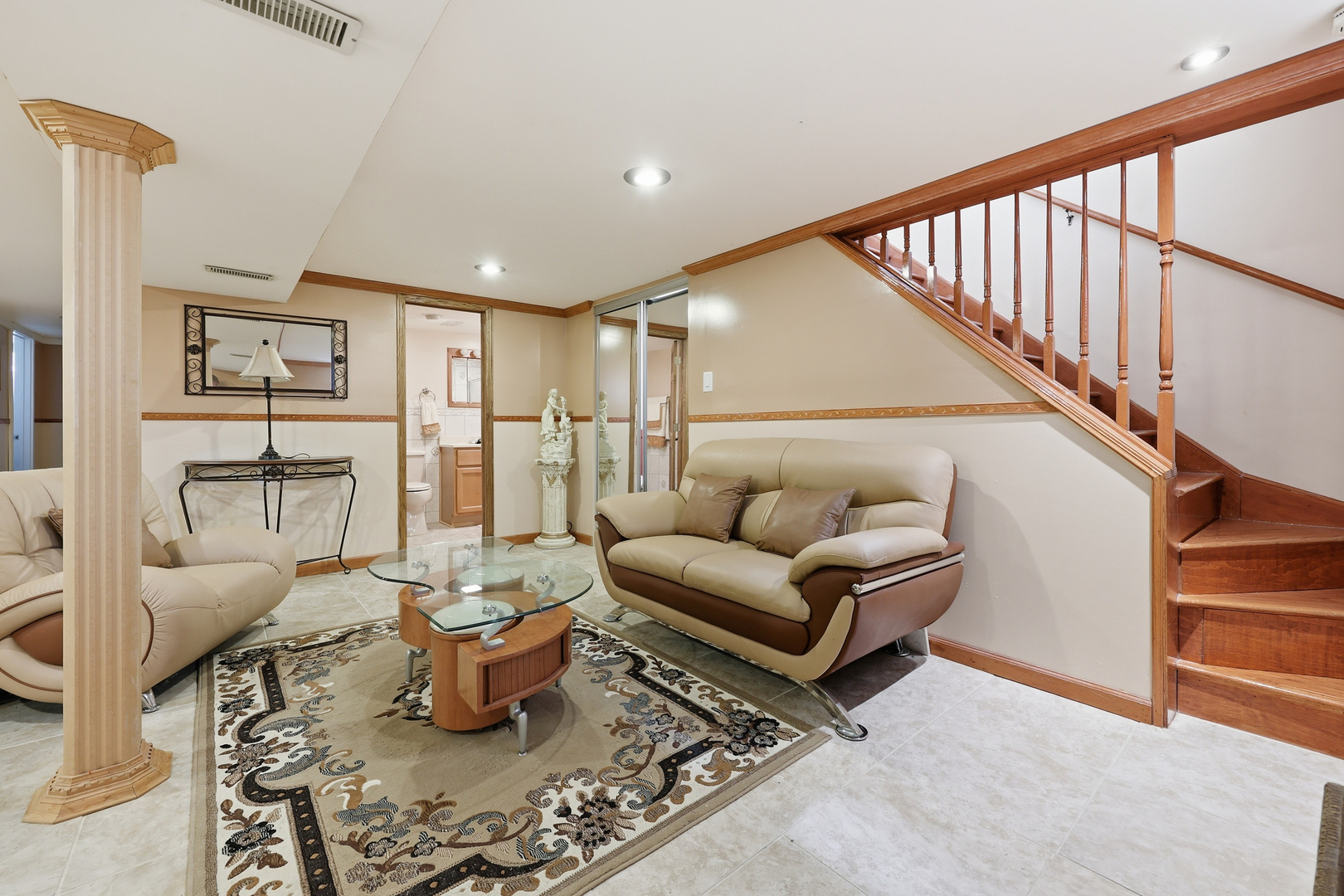 329 E Myrick Avenue, Addison, IL 60101