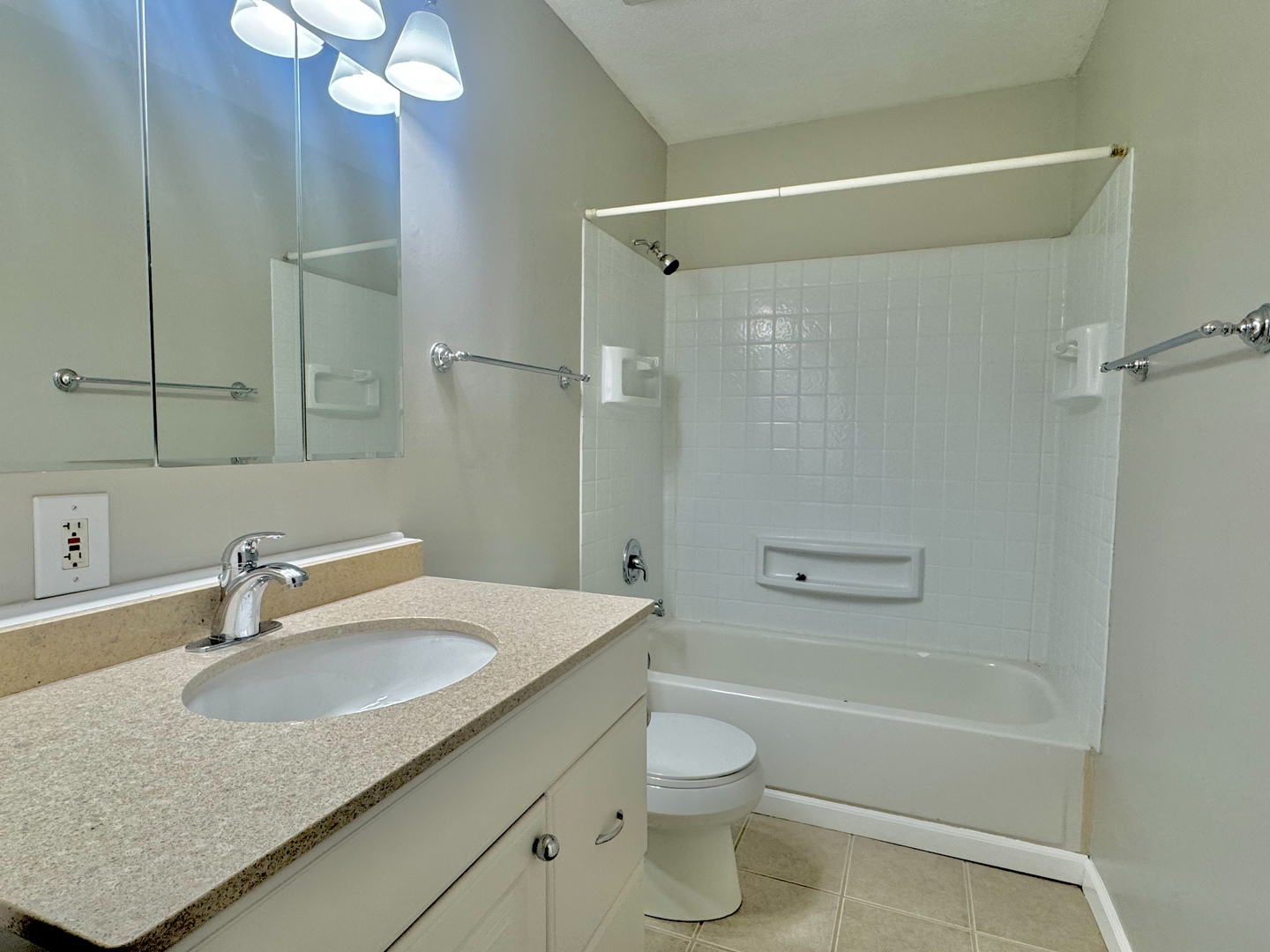 3302 Acorn Court, Aurora, IL 60504