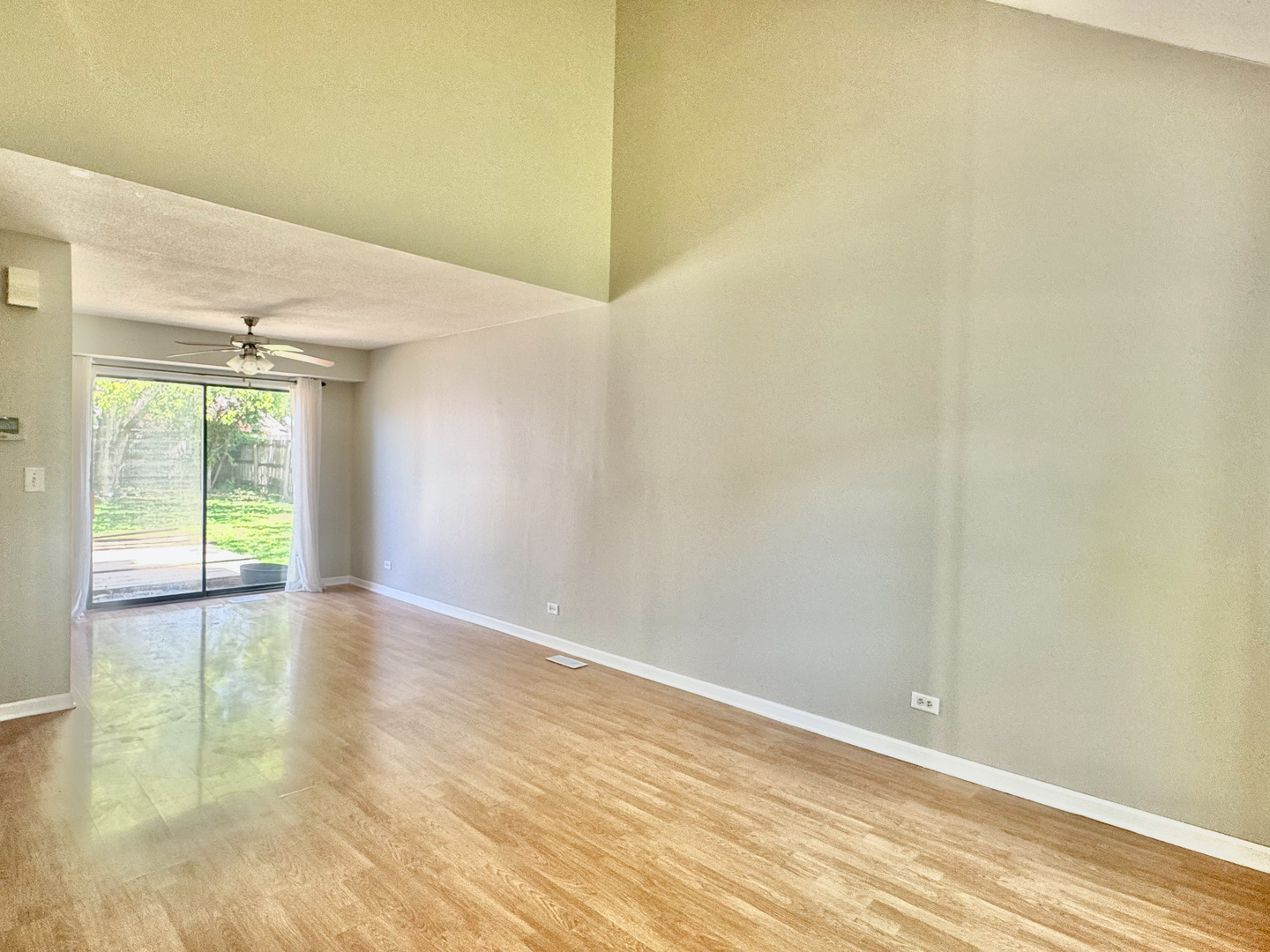 3302 Acorn Court, Aurora, IL 60504