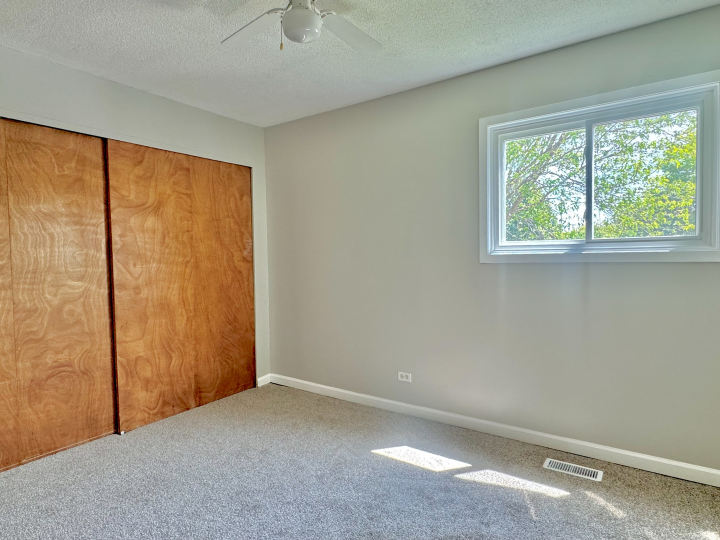 3302 Acorn Court, Aurora, IL 60504