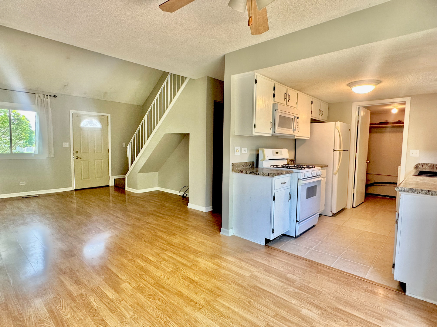3302 Acorn Court, Aurora, IL 60504