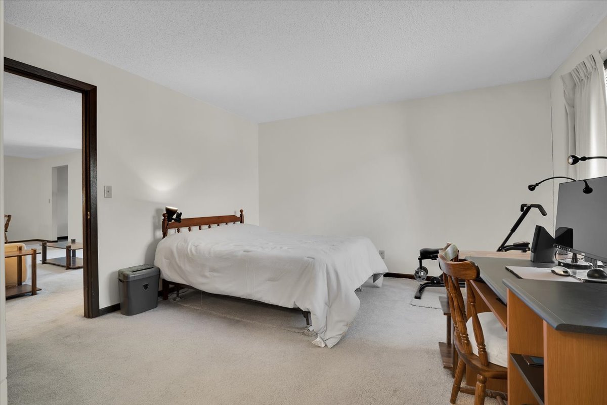 2213 Wharf Drive #407, Woodridge, IL 60517
