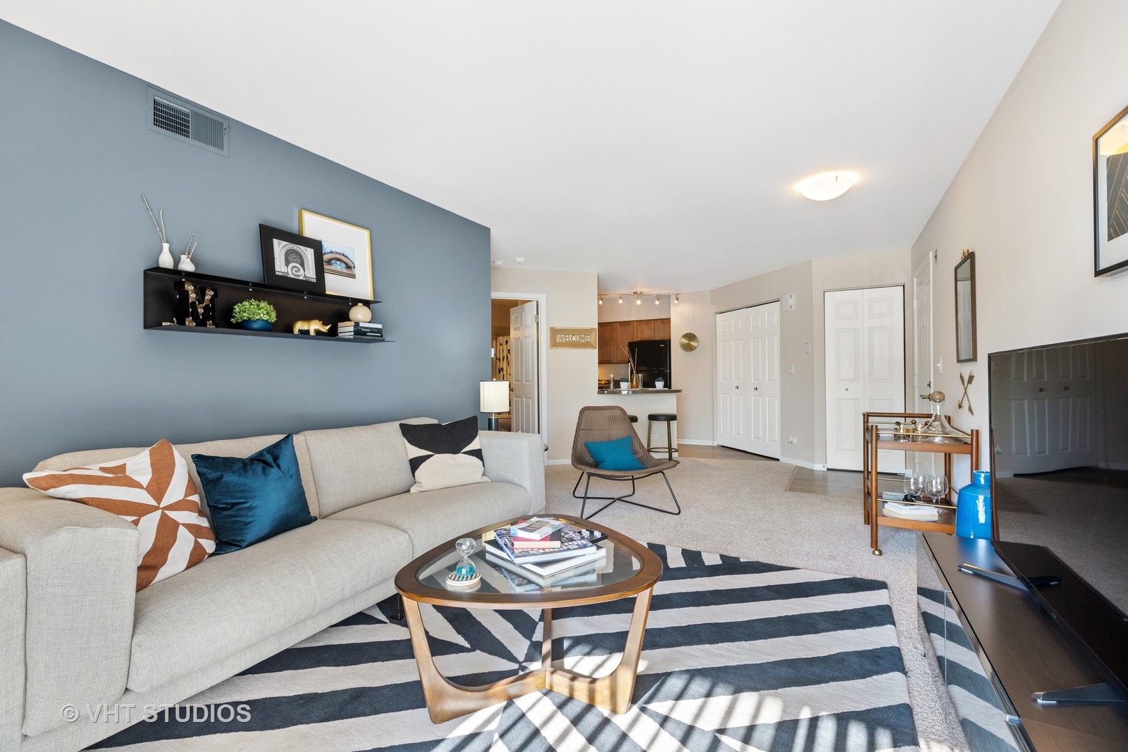 1507 Westminster Drive #102, Naperville, IL 60563