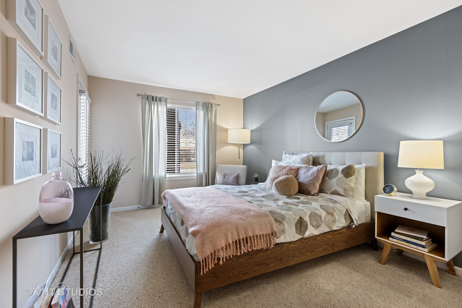1527 Westminster Drive #111, Naperville, IL 60563