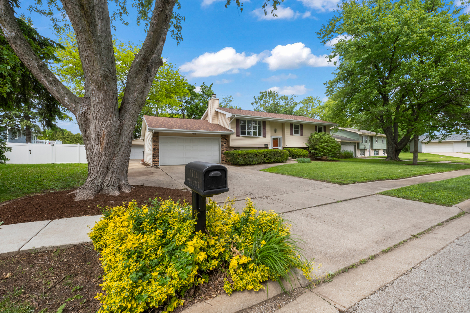 1704 Dunray Lane, Normal, IL 61761