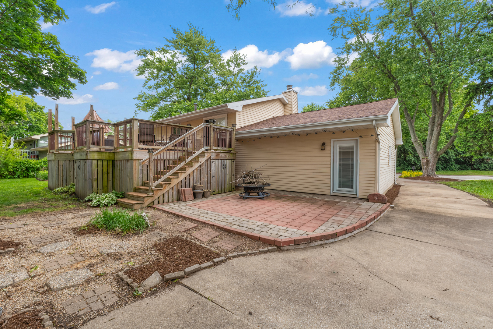1704 Dunray Lane, Normal, IL 61761