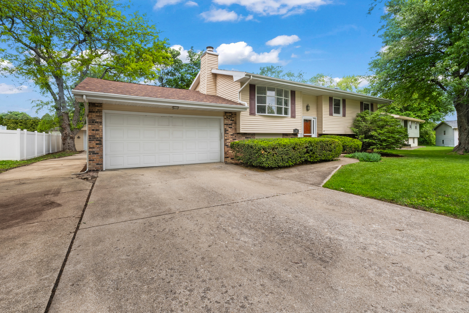 1704 Dunray Lane, Normal, IL 61761