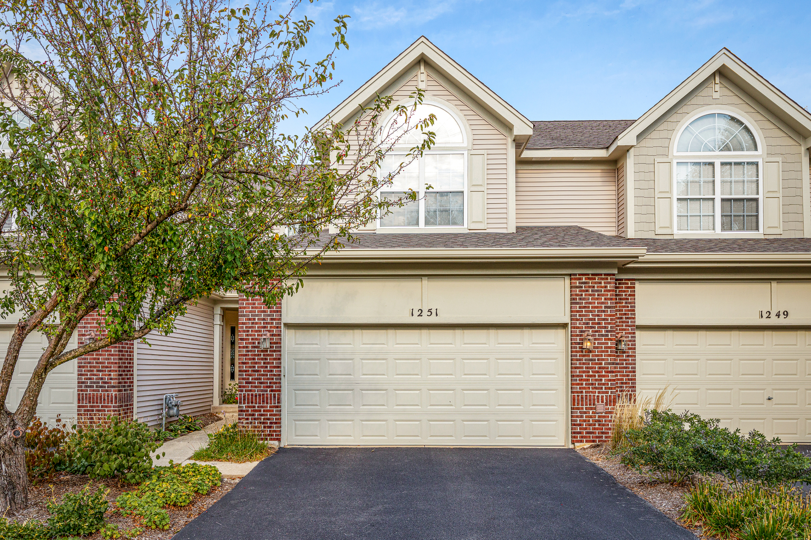 1251 TOWNES Circle, Aurora, IL 60502