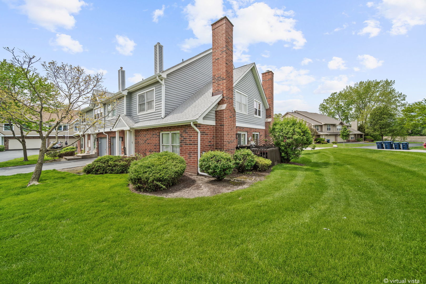 8003 Barrymore Drive, Darien, IL 60561