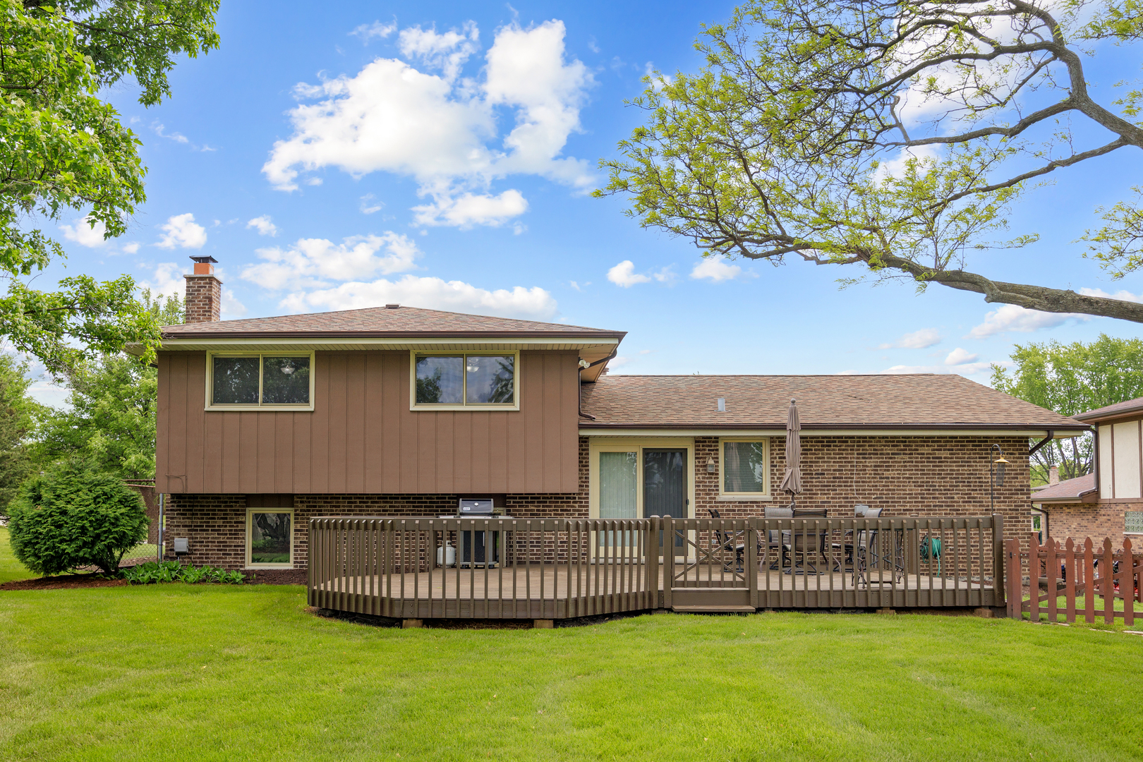 16W658 Therese Court, Willowbrook, IL 60527