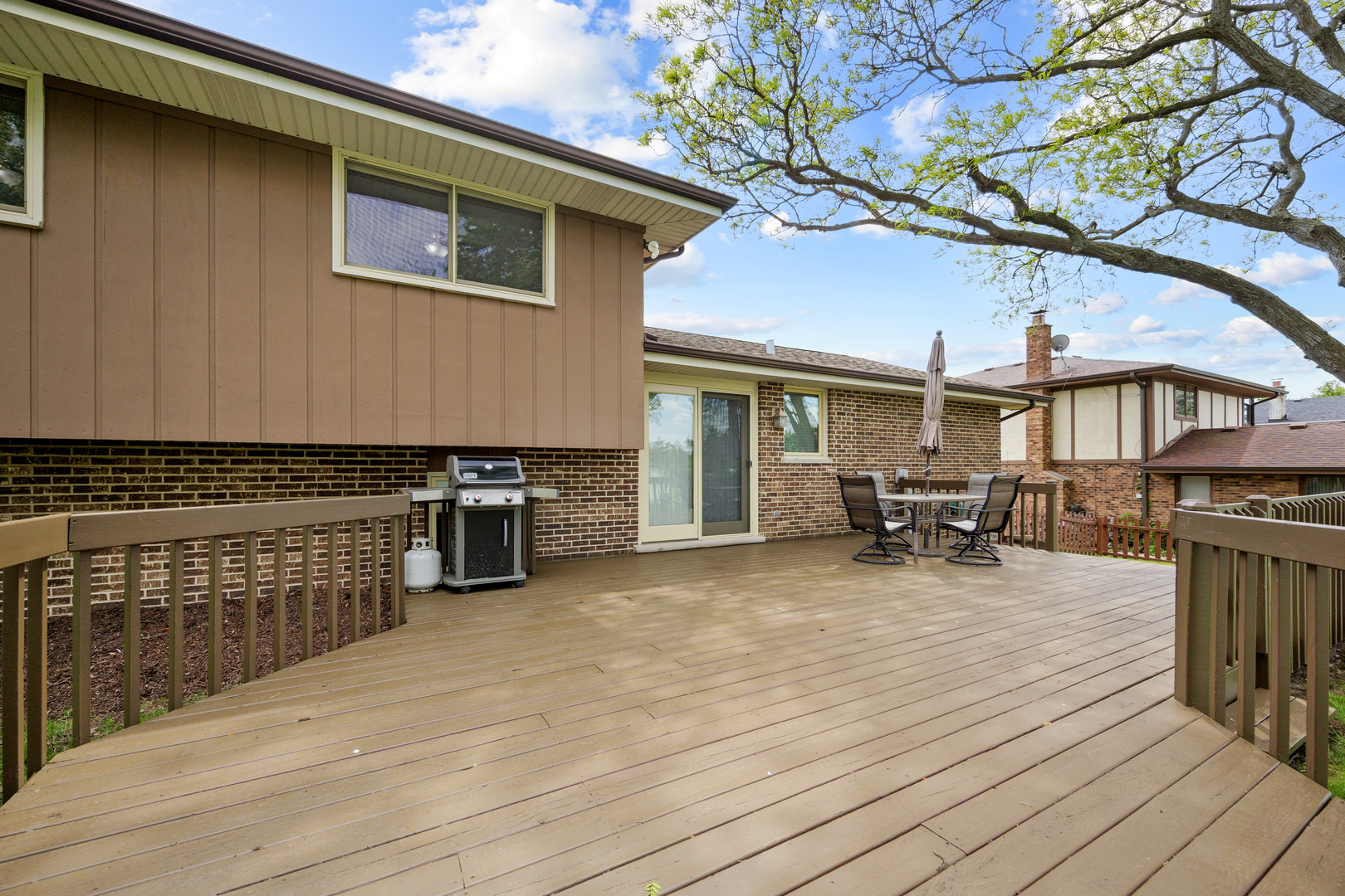 16W658 Therese Court, Willowbrook, IL 60527