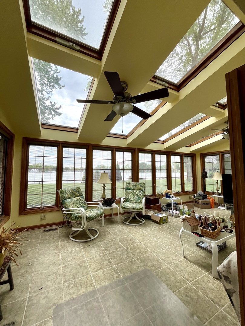 2401 Fairview Avenue, Johnsburg, IL 60051