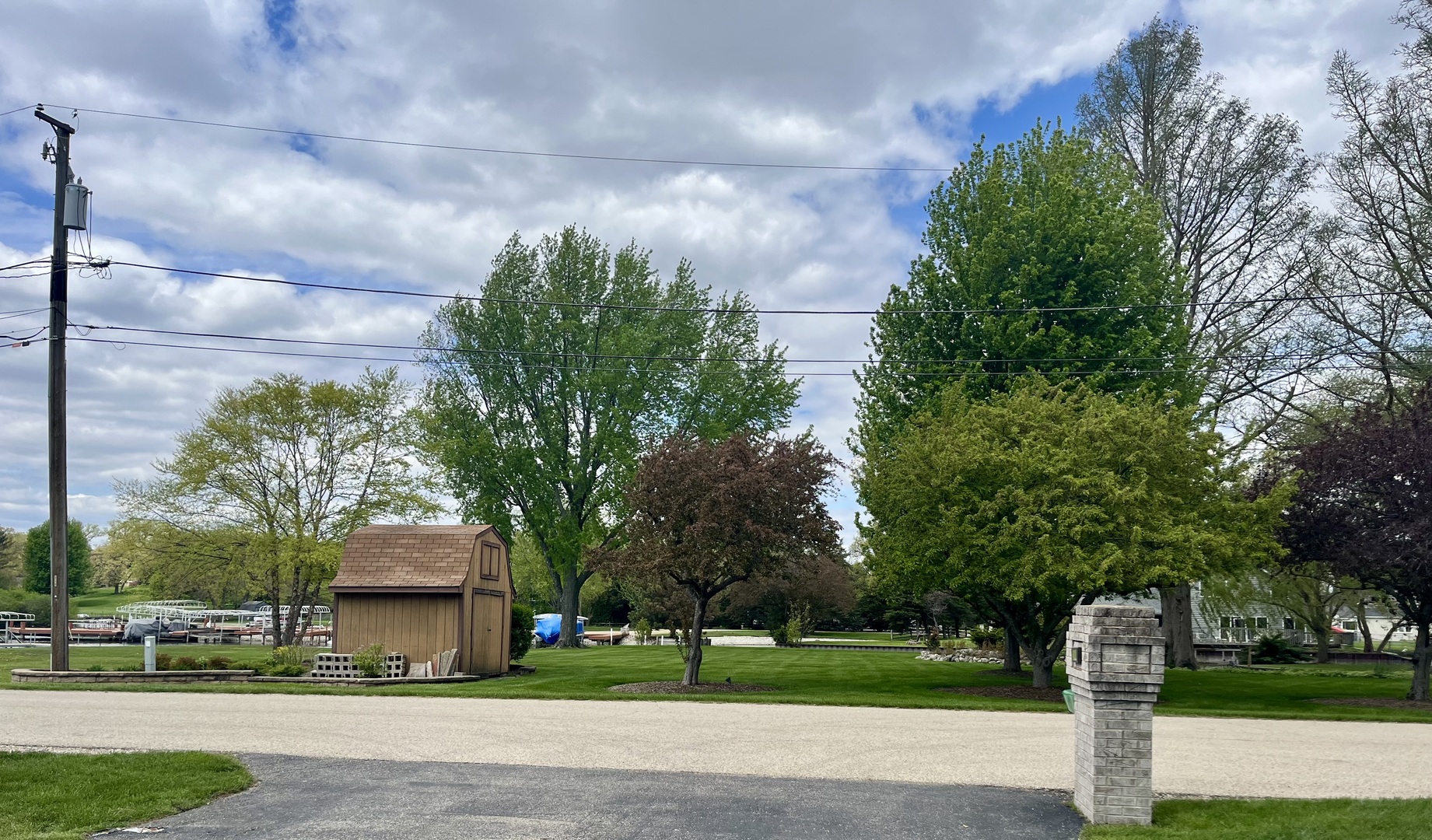 2401 Fairview Avenue, Johnsburg, IL 60051