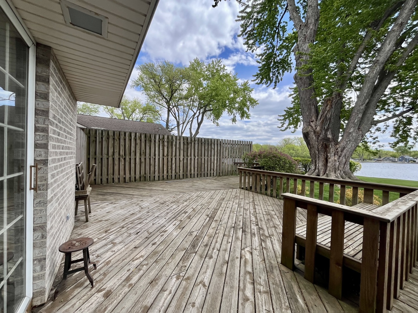 2401 Fairview Avenue, Johnsburg, IL 60051
