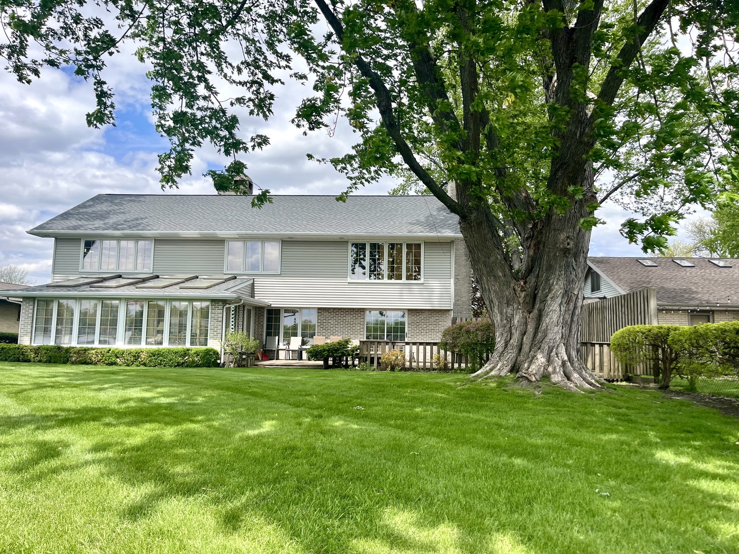 2401 Fairview Avenue, Johnsburg, IL 60051