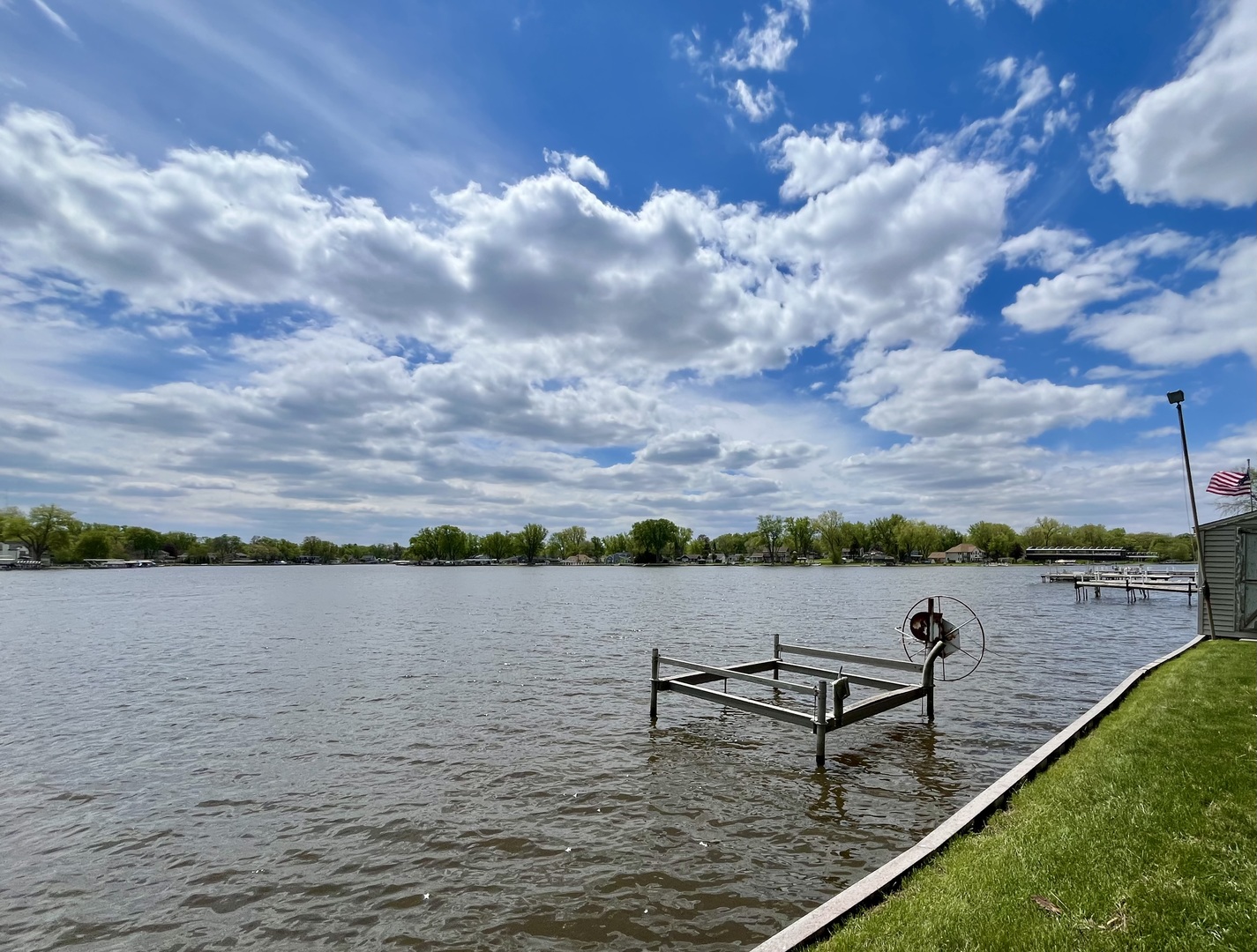2401 Fairview Avenue, Johnsburg, IL 60051