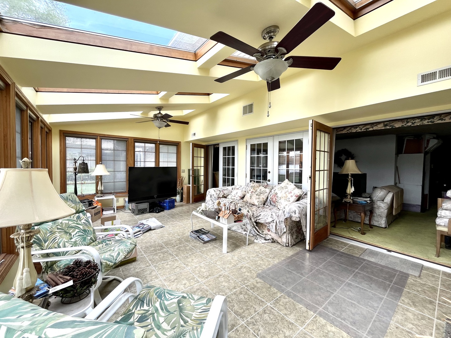 2401 Fairview Avenue, Johnsburg, IL 60051