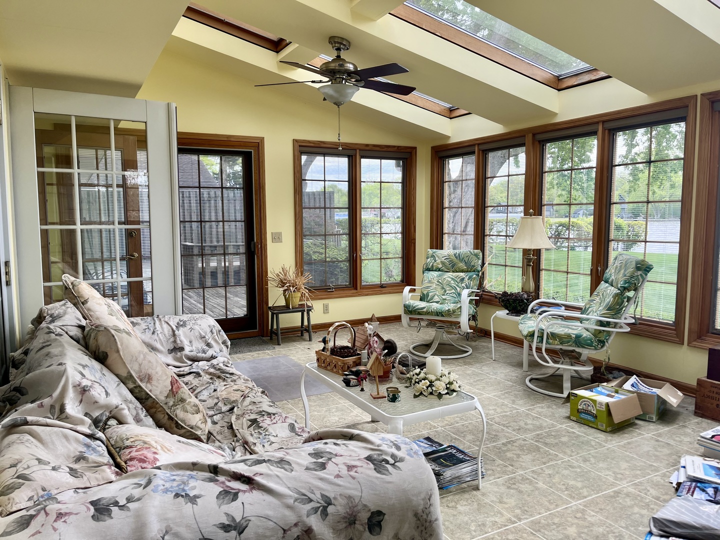 2401 Fairview Avenue, Johnsburg, IL 60051