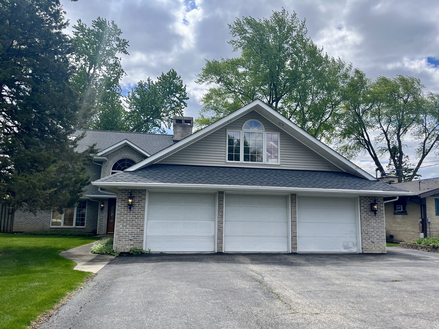 2401 Fairview Avenue, Johnsburg, IL 60051