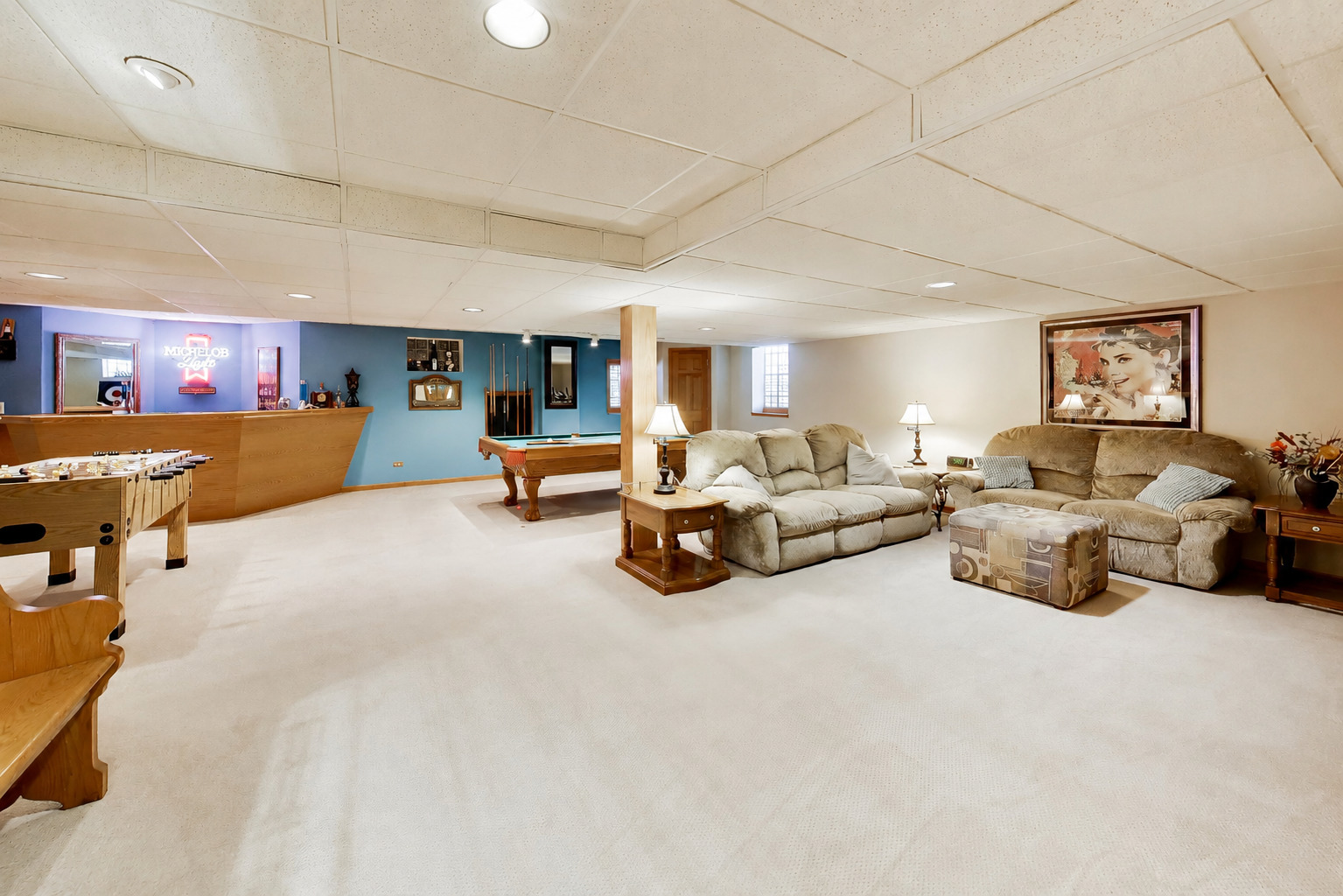 1265 N Scarlet Drive, Addison, IL 60101