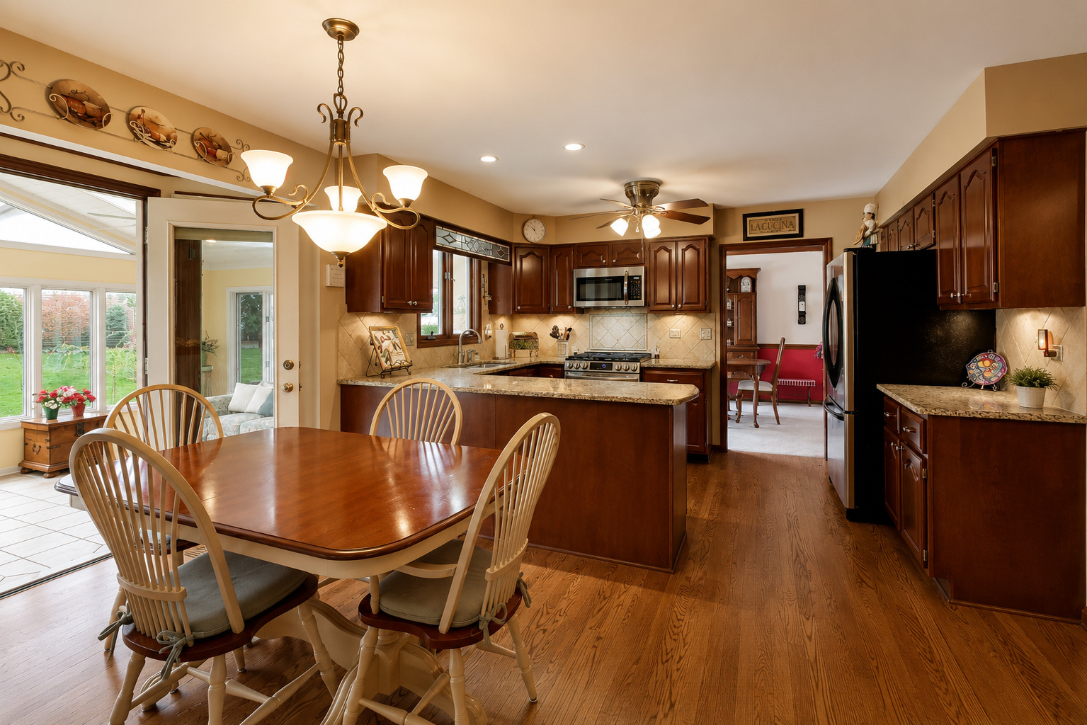 1265 N Scarlet Drive, Addison, IL 60101