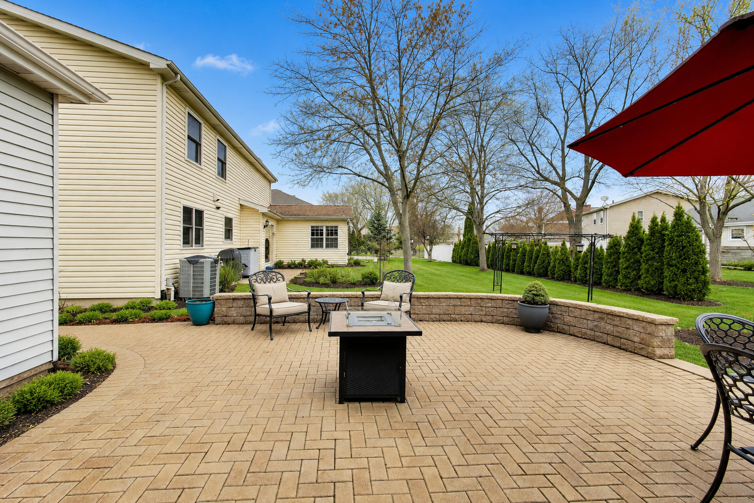 1265 N Scarlet Drive, Addison, IL 60101