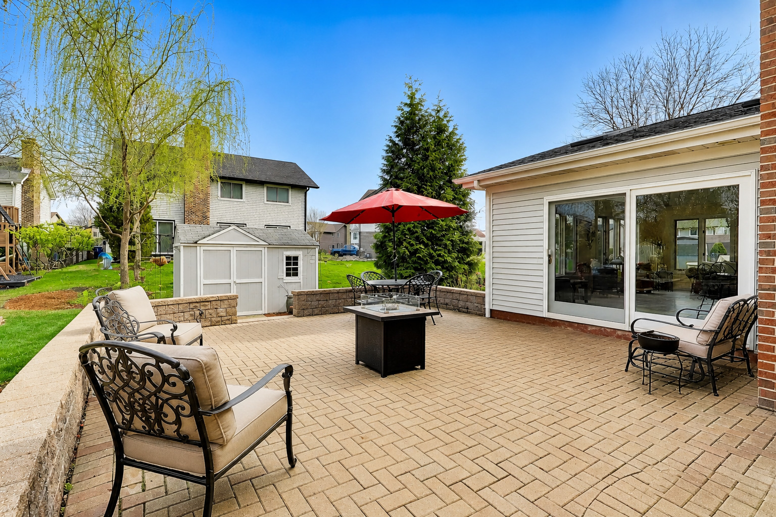 1265 N Scarlet Drive, Addison, IL 60101