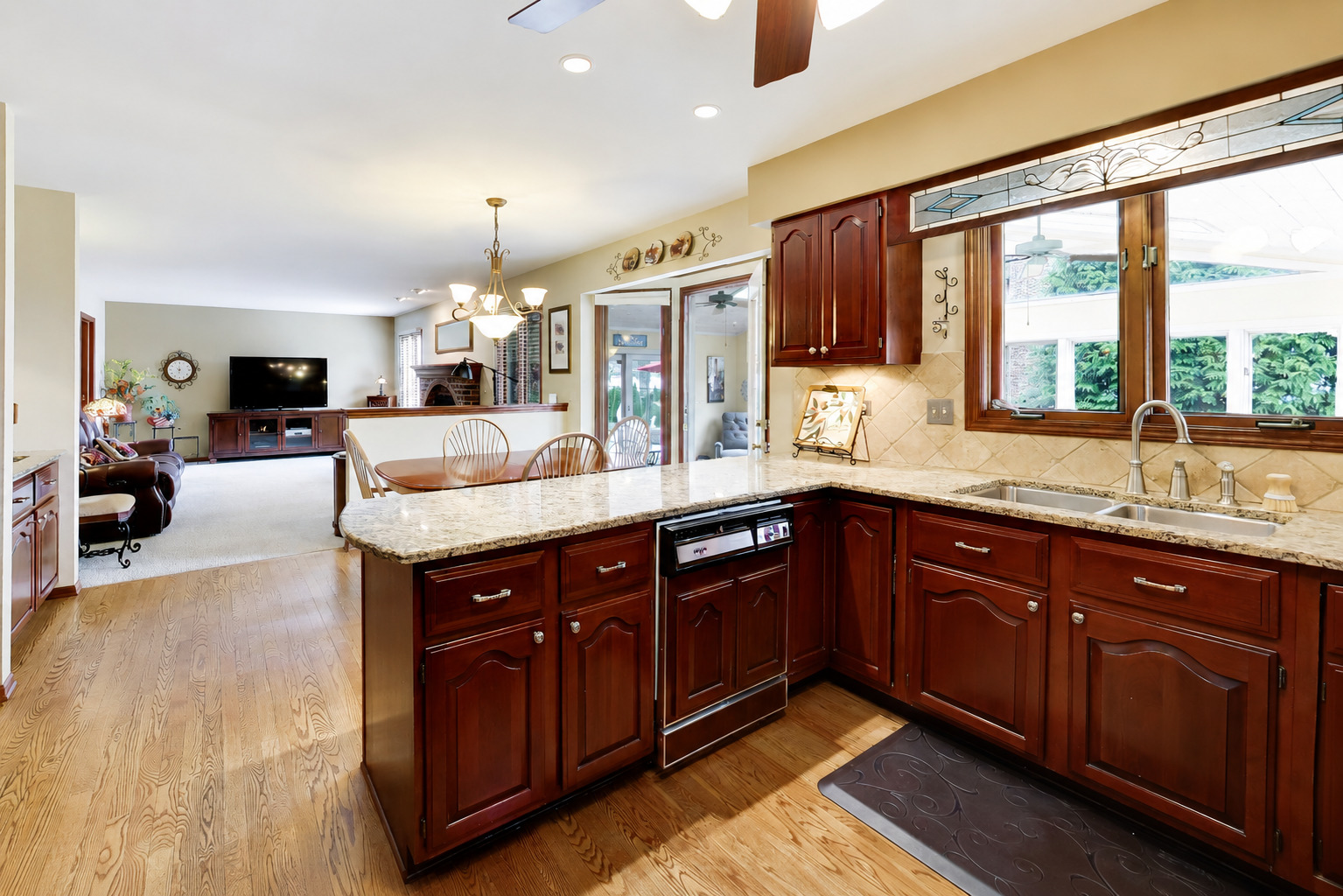 1265 N Scarlet Drive, Addison, IL 60101