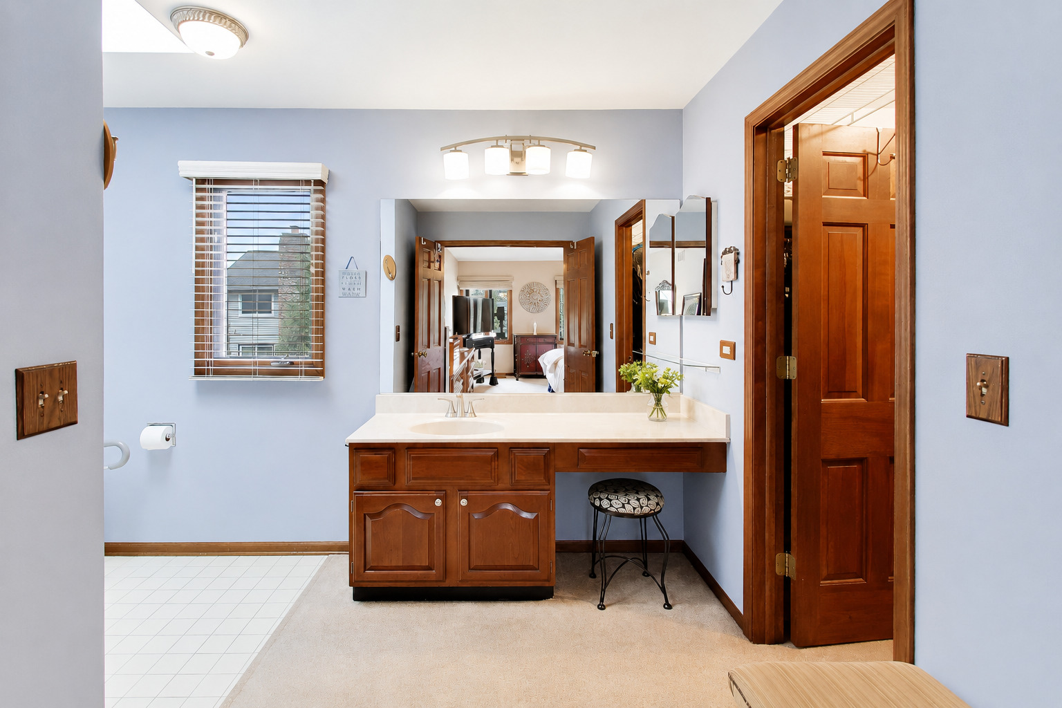 1265 N Scarlet Drive, Addison, IL 60101