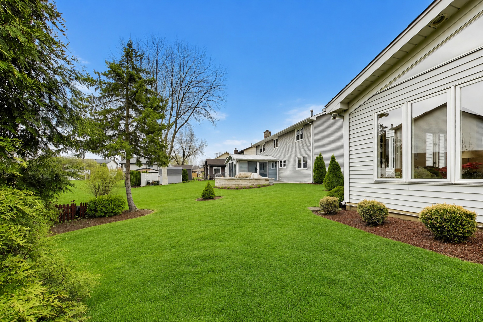 1265 N Scarlet Drive, Addison, IL 60101