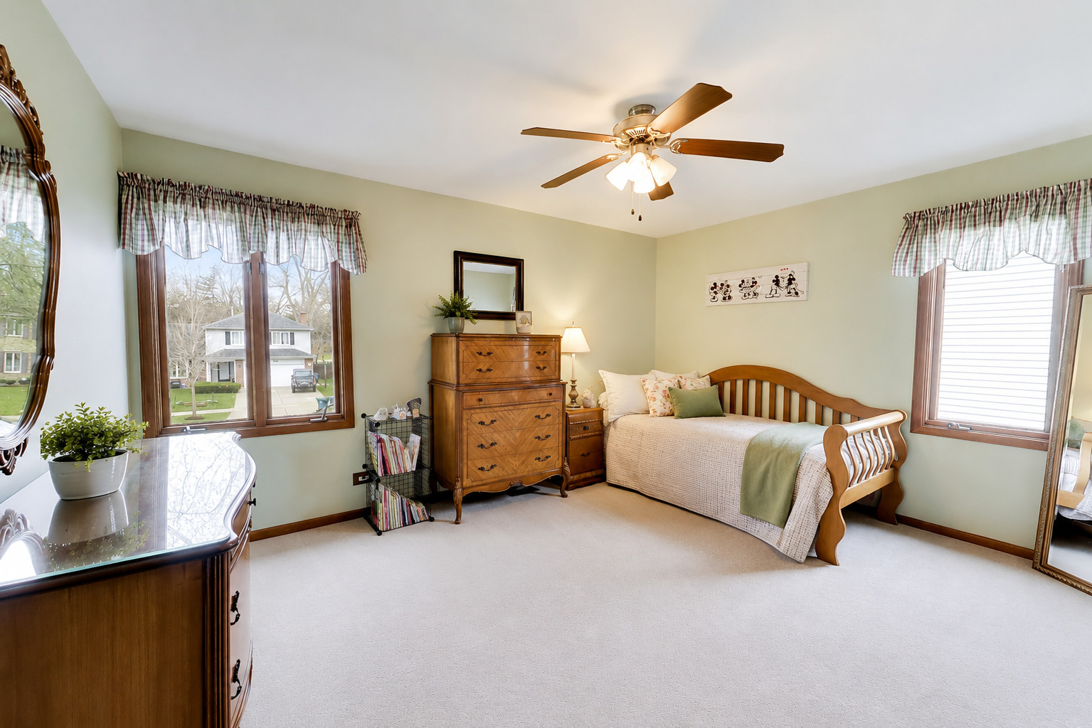 1265 N Scarlet Drive, Addison, IL 60101