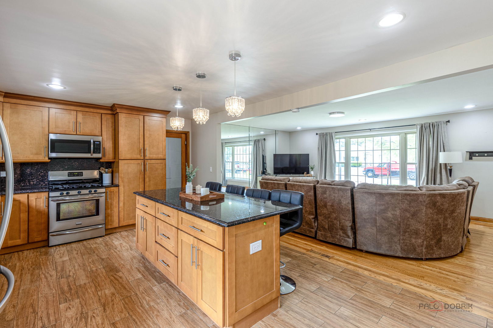 2632 SARAH Street, Franklin Park, IL 60131