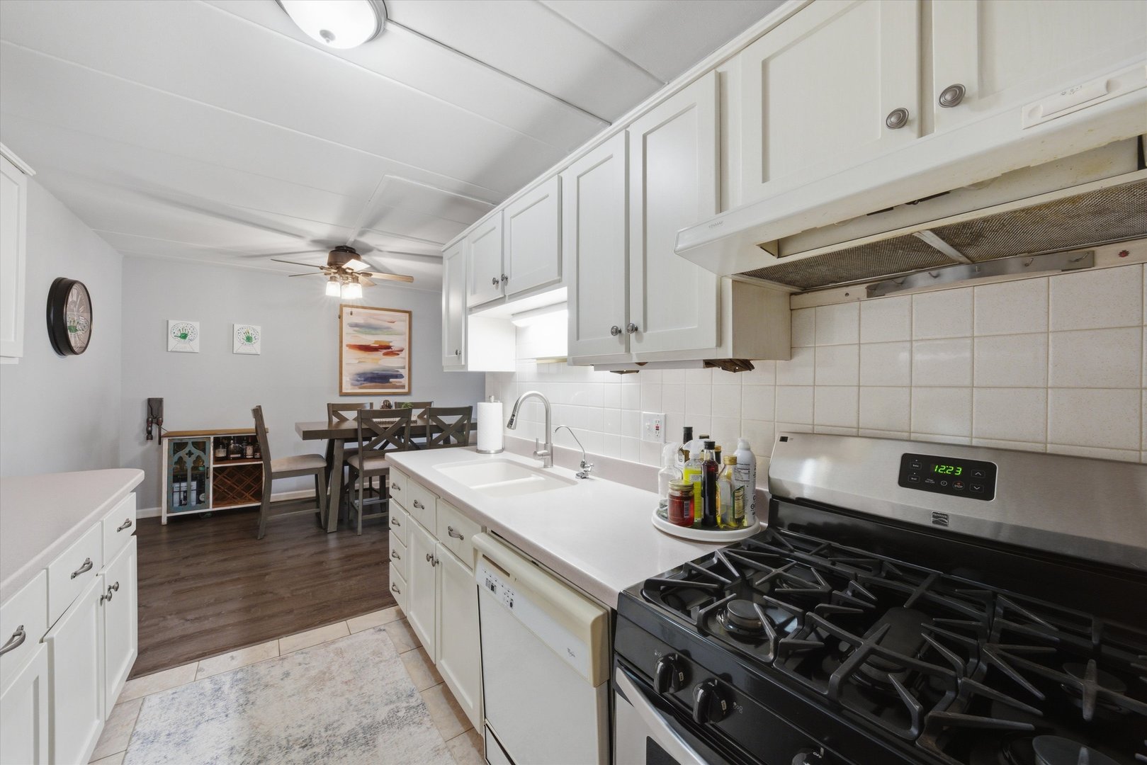 5S040 Pebblewood Lane #W103, Naperville, IL 60563