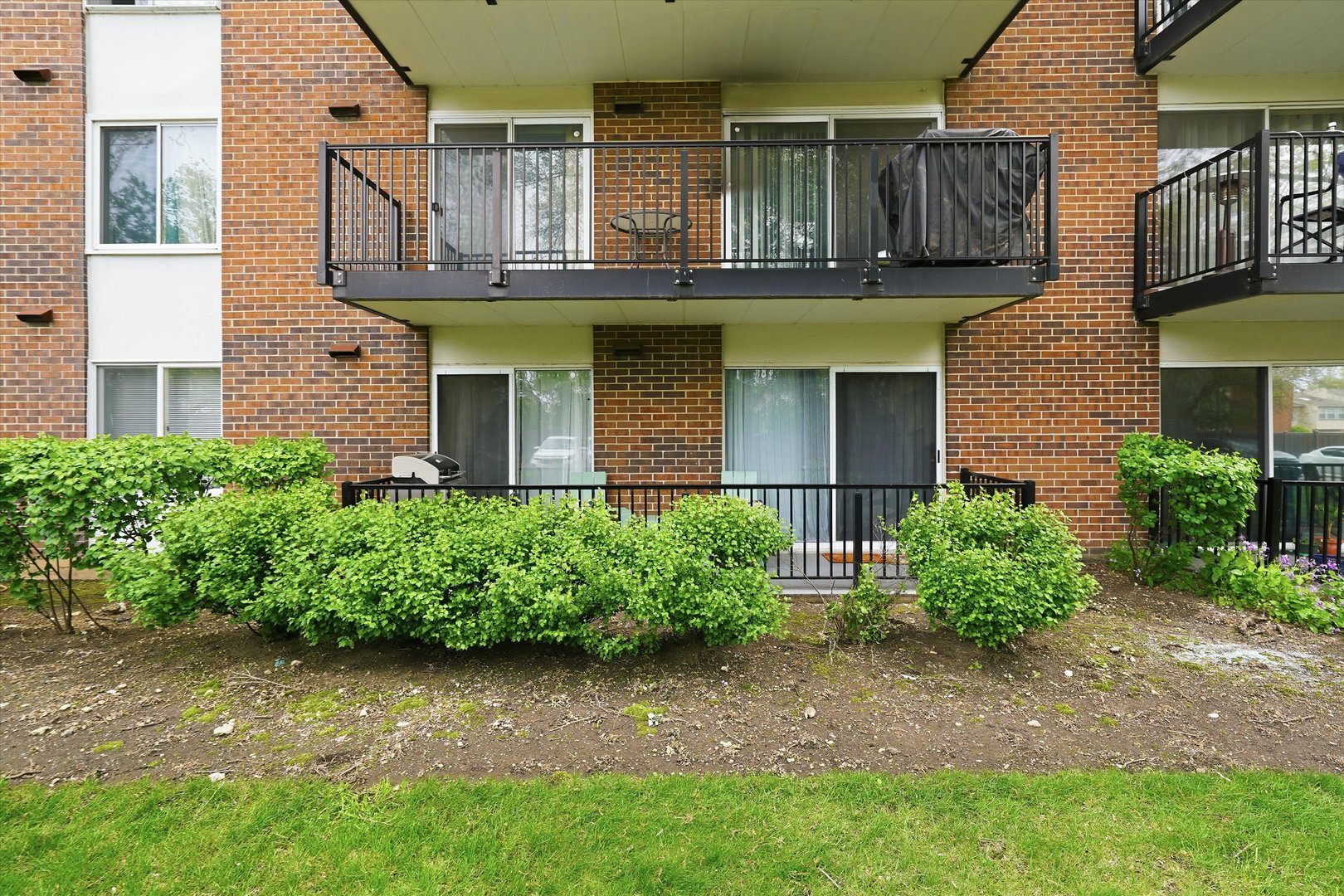 5S040 Pebblewood Lane #W103, Naperville, IL 60563
